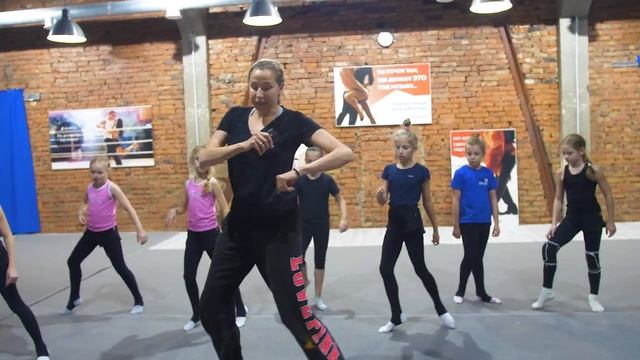 Счастливая гимнастика | Постановка номеров с хореографом, Лазарева Светлана Александровна смотреть онлайн