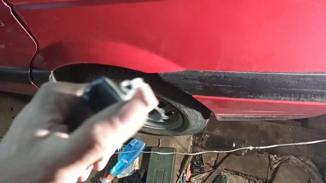 Как открыть заднюю дверь на Пассате Б 3. Вариант два и причина поломки. смотреть онлайн