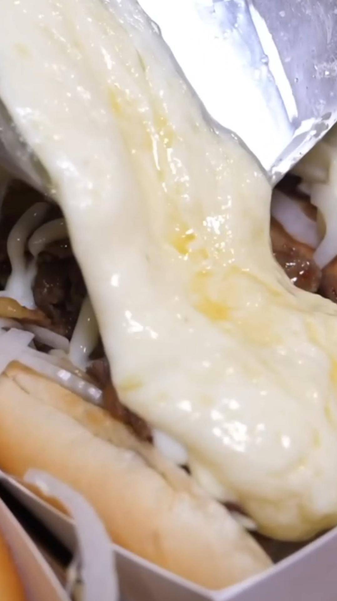 Невероятно СЫРНЫЕ хот-доги #shorts #хот-доги смотреть онлайн