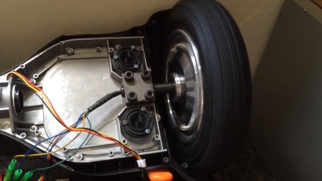 Self balancing scooter (Hoverboard) speed control with Arduino смотреть онлайн