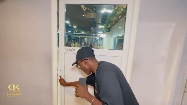 A look inside The BIGGEST BACHATA and SALSA Dance Academy in UAE смотреть онлайн