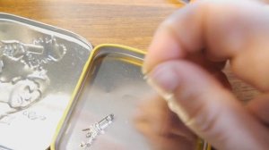 Как вытащить штекер из гнезда.  Сломался штекер от наушников в разъеме.