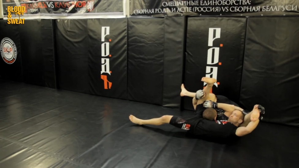 Защита от прохода в одну ногу с выходом на болевой прием смотреть онлайн