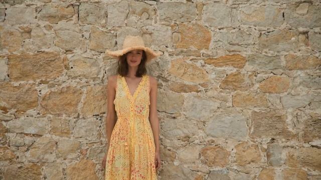 Poupette St Bart - Women - Resort 22 Campaign смотреть онлайн