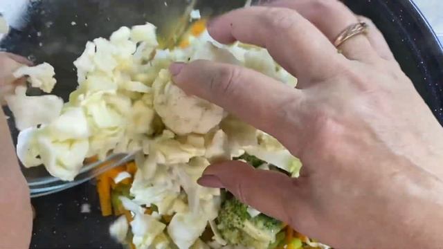 Тушенные овощи с тушенной курицей- отличный ужин!