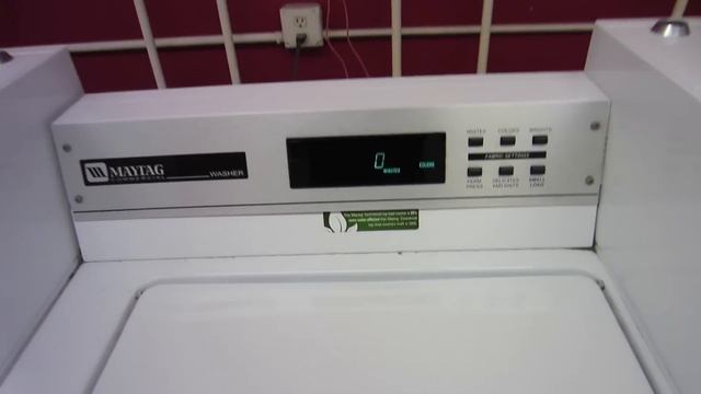 Laundry Virgin?! - How To Do Your Laundry In College смотреть онлайн