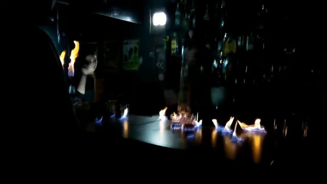 БАР КИЛЛФИШ В ТЮМЕНИ. ЭКСТРИМ ПОДАЧА КОКТЕЙЛЕЙ " ЭЙФЕЛЕВА БАШНЯ" смотреть онлайн