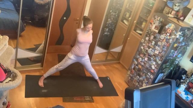 Йога с Настей Пуха! Интенсивная! Уровень продолжающие