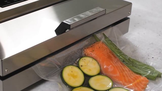 Lėtai virta lašiša ir daržovių salotos смотреть онлайн