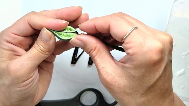 QUILLING: How to Quill a Letter W, Spring Wreath смотреть онлайн