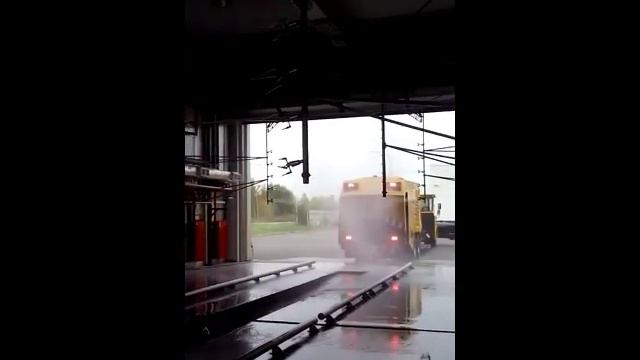 Автоматический Бесконтакт на спиннерах для спецтехники смотреть онлайн