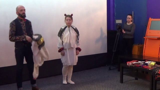 Кимоно VS понёва: традиционная одежда снаружи и изнутри смотреть онлайн