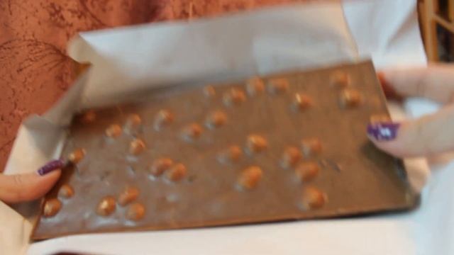 Европейские сладости - Bellarom (молочный шоколад с изюмом и орехами)