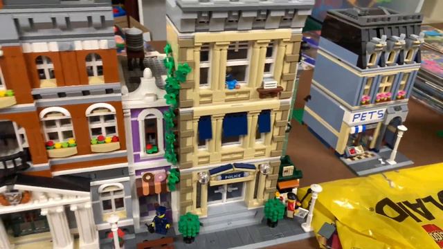 Built 2 More LEGO Modulars, TMBB working on Daily Bugle, and NEW 2x4 color! смотреть онлайн