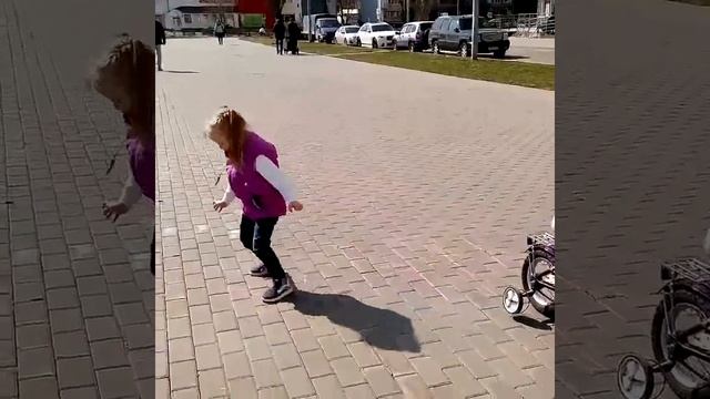 Весенняя прогулка с Алёной (11.04.17) смотреть онлайн