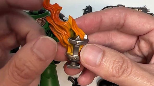 Unboxing & Review of JoyToy x Warhammer 40K Salamanders Space Marines (Bare Head and Flame Backpack смотреть онлайн