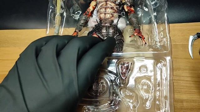 Распаковка фигурки Snake Predator Ultimate NECA. смотреть онлайн