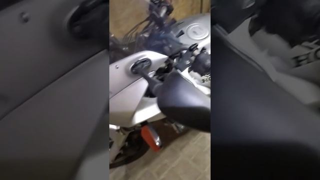 Honda Hornet 600S мини-обзор смотреть онлайн