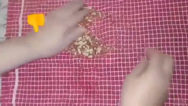 Как очистить арахис от шелухи. Арахис без шелухи. Вкусные орешки смотреть онлайн