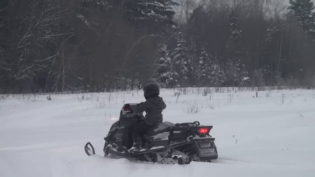 Tundra Xtreme 600 E-tec. Димон осваивает снегоход. смотреть онлайн