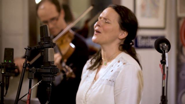 Emiliana Torrini And The Colorist - Thinking Out Loud (Live On The Current)