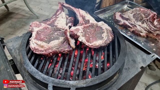 Домашняя шаурма из говядины на мангале | Homemade beef shawarma on the grill смотреть онлайн