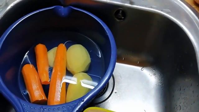 Меня ВЫЖИВАЮТ//ЗАКУПКА ПРОДУКТОВ//Что у нас В ХОЛОДИЛЬНИКЕ//Сгорели КОТЛЕТЫ//ГОТОВЛЮ и БОЛТАЮ//Влог смотреть онлайн