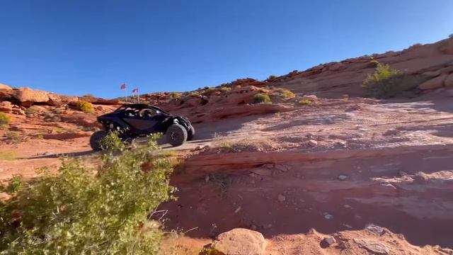 Rock crawling with the Can-Am Maverick R at Sand Hollow смотреть онлайн