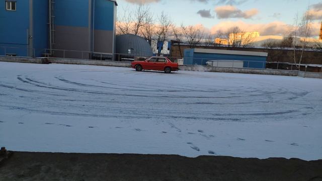 Ч12. Первая BMW с полным приводом E30 325ix смотреть онлайн