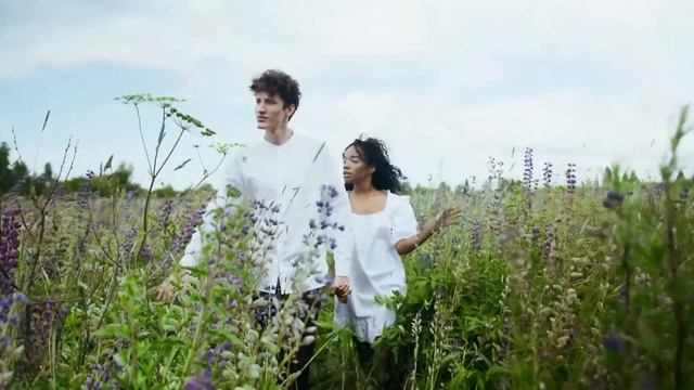 Стих "КУСОЧЕК ЛЕТА" смотреть онлайн