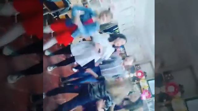 Что сказать У нас в классе был день именинника ребята просто решили повеселиться ничего такого смотреть онлайн