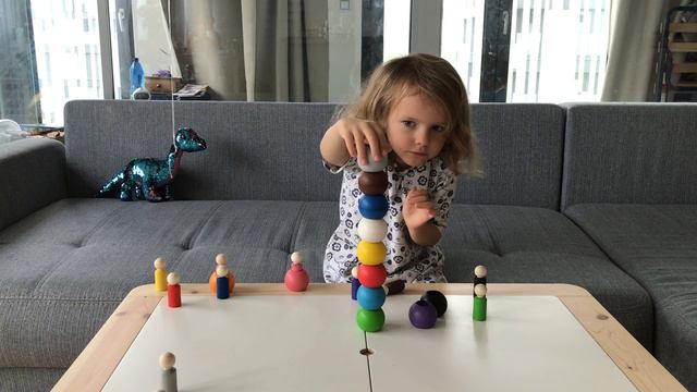 Цвета на английском в игровой форме (для детей), набор гномов от Уланик смотреть онлайн