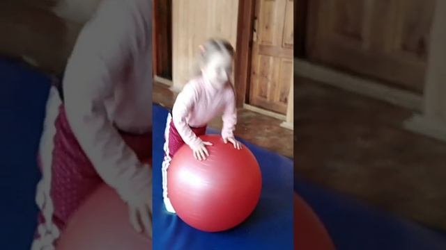 Учимся делать кувырок