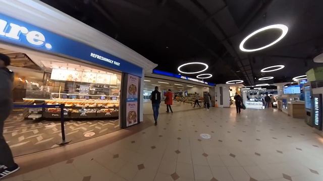 London Underground First Person Journey - Latimer Road To Chiswick Park Via Hammersmith