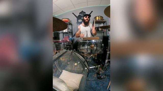 Toxic в стиле System of a Down смотреть онлайн
