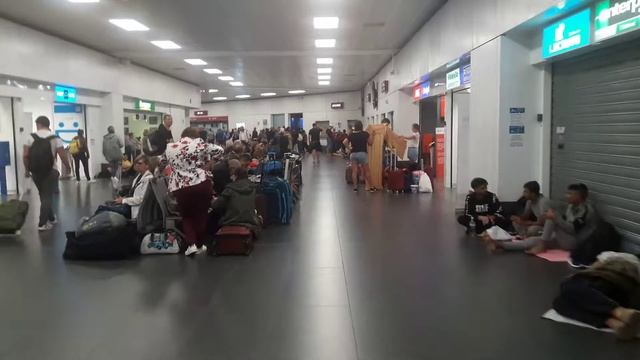 Ночь в Аэропорту Бергамо Night in airport Bergamo. Shock смотреть онлайн