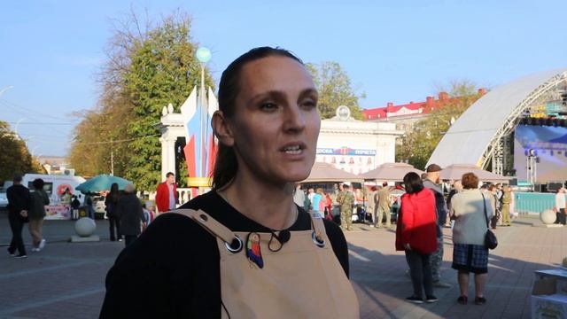 Таежный чай и страчателла: в Армавире прошел "НеобыЧАЙный" фестиваль сыра и меда смотреть онлайн