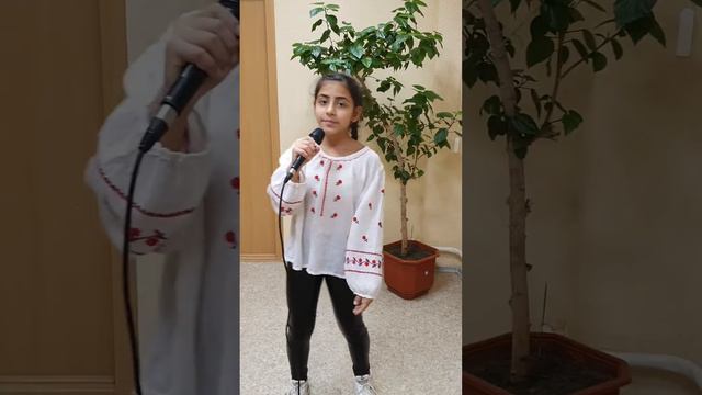 Шебаніц Афіна "Лев и Брадобрей" сл. Н.Олєва, М.Дунаєвського смотреть онлайн