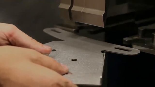 Гибка деталей из листового металла смотреть онлайн