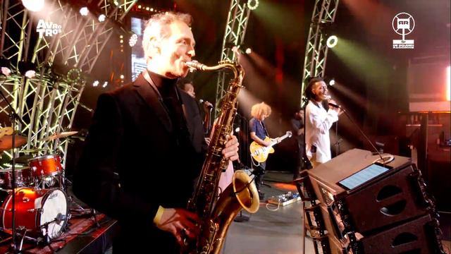 Jeangu Macrooy live met On The Radio | Gouden RadioRing смотреть онлайн