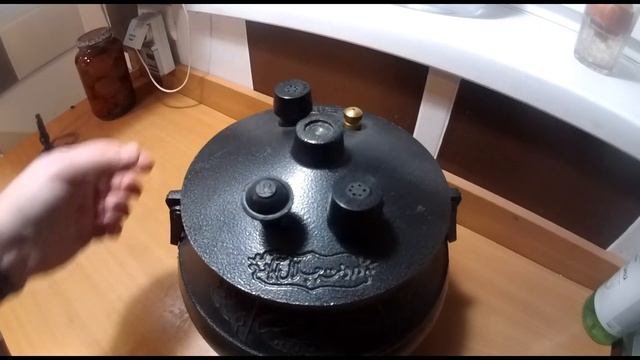 Закрываем тушенку в скороварке! смотреть онлайн