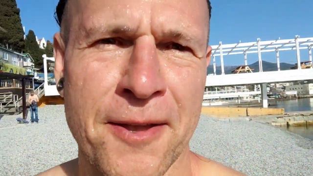 Ялта Массандровский пляж 27.04.22 смотреть онлайн