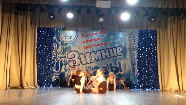 ТАНЕЦ "МАМА, Я ВЛЮБИЛСЯ В ДЕВОЧКУ.." смотреть онлайн