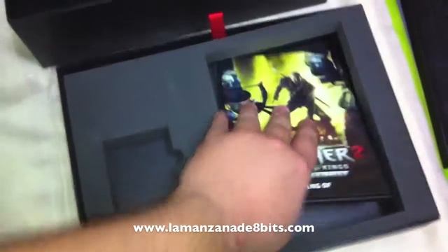 Unboxing The Witcher 2 Dark Edition Xbox 360 - Lamanzanade8bits.mov смотреть онлайн