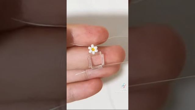 Туториал на колечко с стекрярусами и цветочком ??? смотреть онлайн