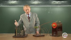 64. Электричество. Искровые резонансные контуры