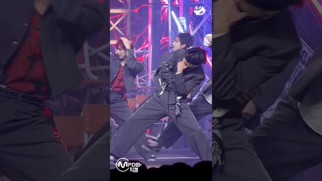 [MPD직캠] 엔하이픈 제이 직캠 4K 'Future Perfect (Pass the MIC)' (ENHYPEN JAY FanCam) | @MCOUNTDOWN_2022.7.7 смотреть онлайн
