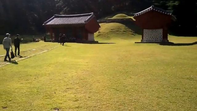 Tumba Jungyeongmyo en Samcheok (Corea del Sur) смотреть онлайн