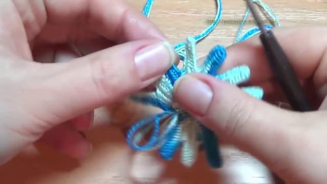 Ирландское кружево. Цветок маргаритки. смотреть онлайн