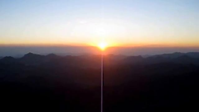 Sun Rise from mt. Sunai Восход Солнца на горе Пророка Моисея, Синай, Египет смотреть онлайн